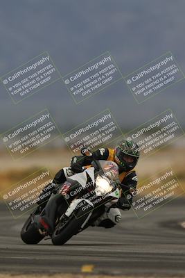 media/Nov-15-2025-Race Pace (Sat) [[8de605a2d8]]/Non Verified Riders (1st 20 Minutes)/Turn 4 (1010am)/